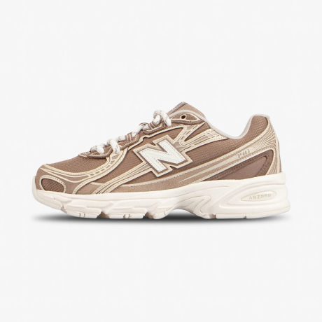 New Balance 740