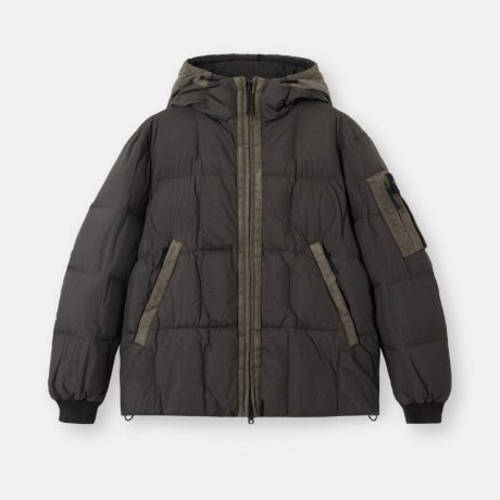 Stone Island Hooded down jacket with wind resistance and anti-drop