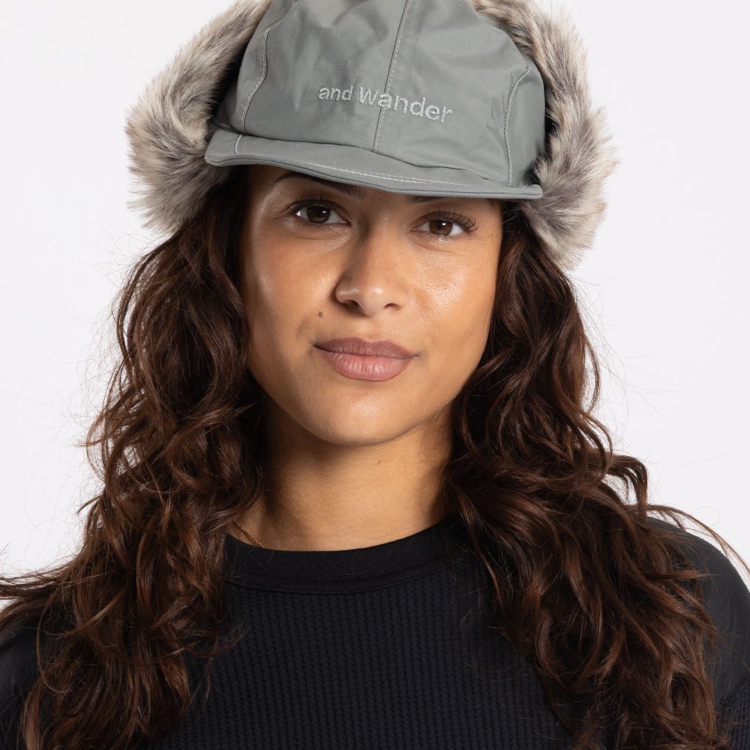and wander Rainproof Ear Flap Cap